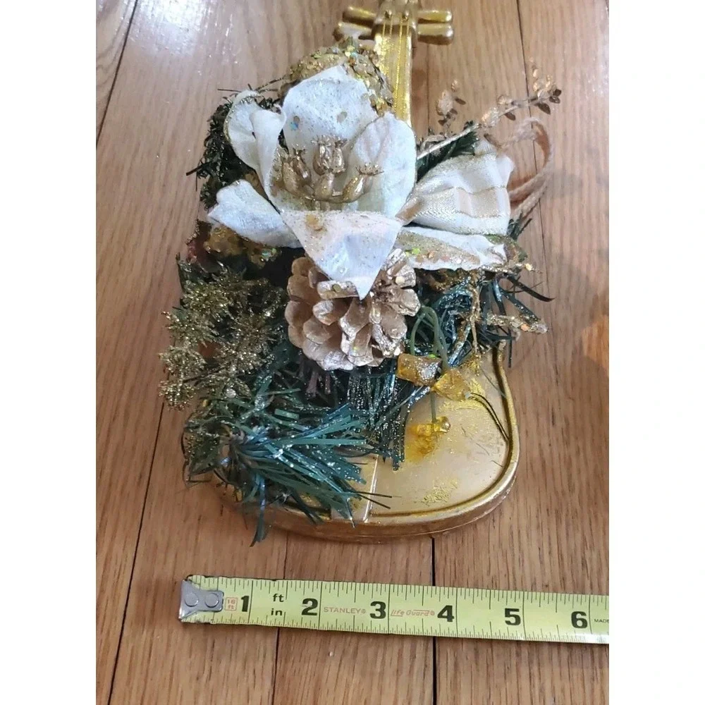 Vtg Decorative Violins Plastic Floral Gold Thread Holiday Decor Ornament Wreath